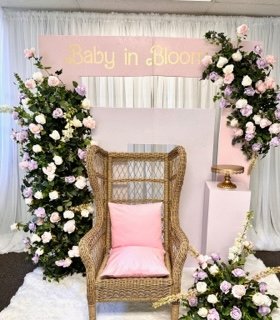 Natural chair for baby shower